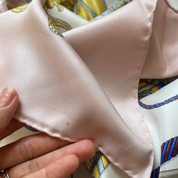 Hermes silk scarf 90cm 35-35 - Picture 10 of 10